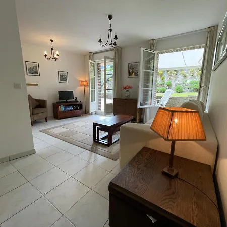 Outstanding Apartment Honfleur